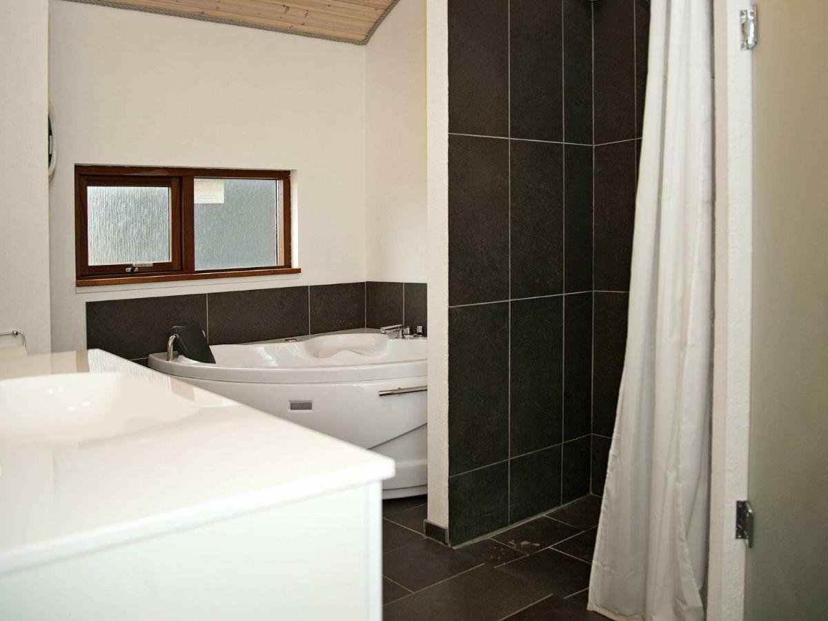8 Person Holiday Home In Ulfborg Thorsminde ภายนอก รูปภาพ